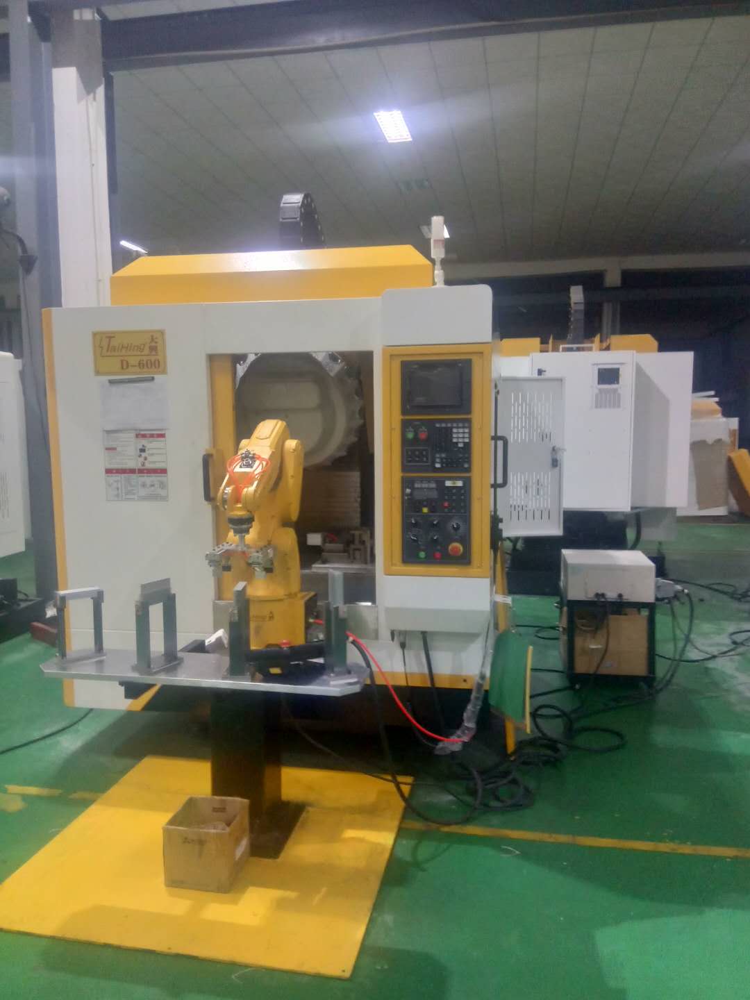 乐网网球D-600 (带机械手，全自动上下料）
